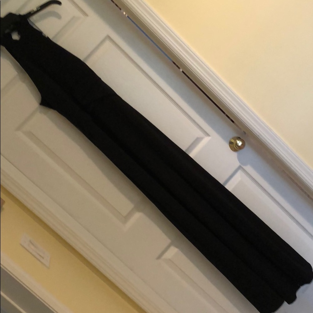 Long black dress - Picture 1 of 2